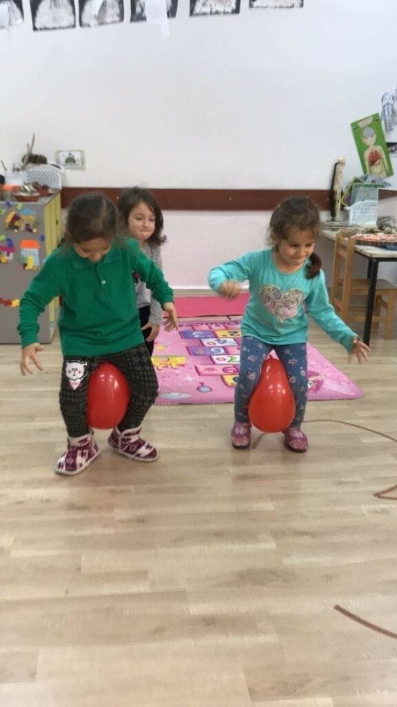 Balloon Relay Race