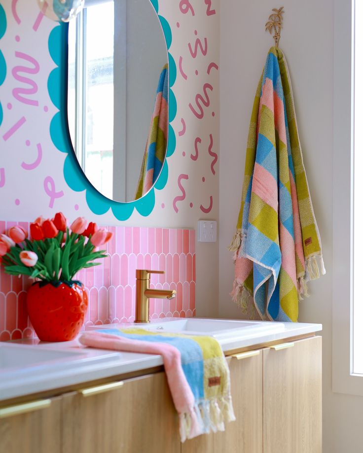  Bright Towels as D&eacute;cor