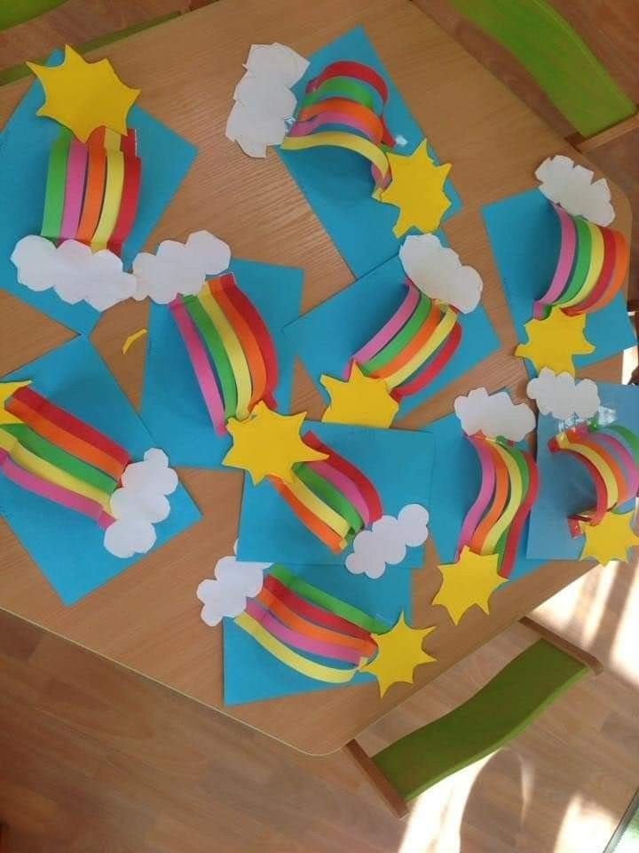 Construction Paper Rainbow