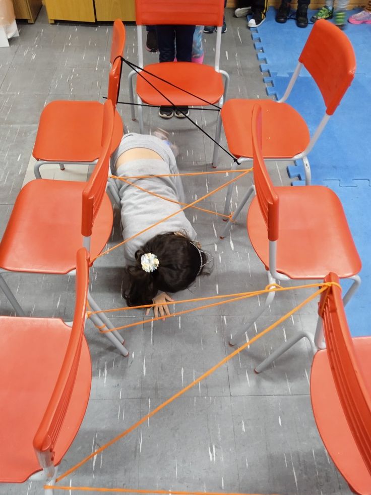  Indoor Obstacle Course Using Furniture