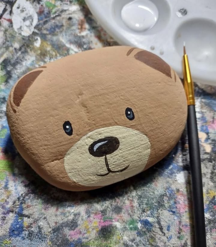 Painted Rock Bear