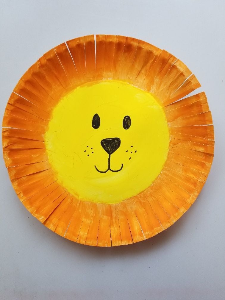 Paper Plate Lion