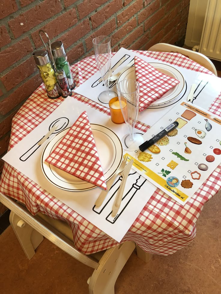  Pretend Restaurant