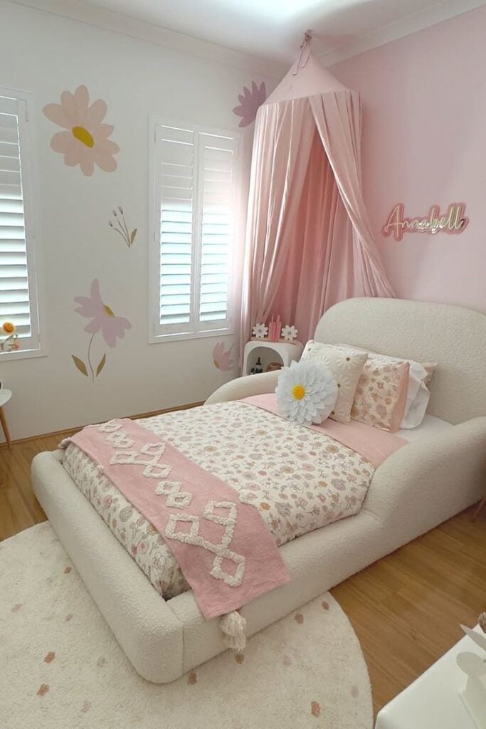 Use Floral Bedding Accents