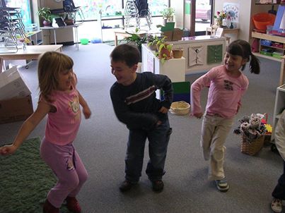 kids dancing