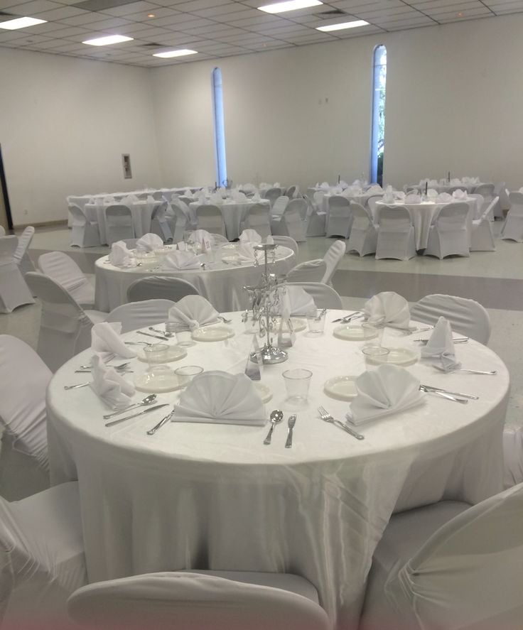 All-White-Birthday-Party-Theme-With-a-Clean-Elegant-Look-50th-Birthday-Party-Themes