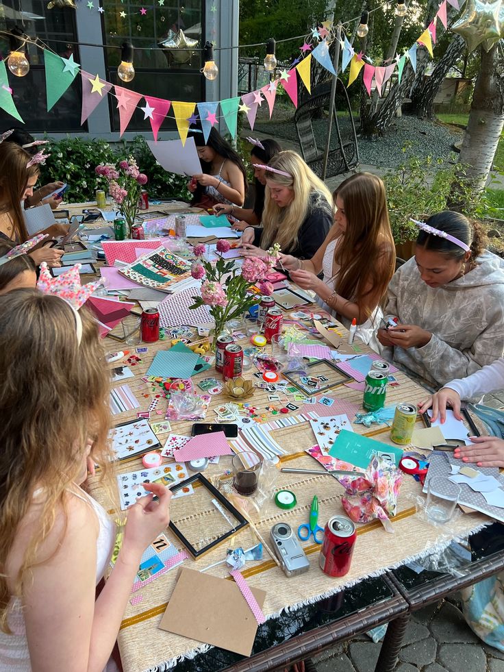 Birthday-Craft-and-Take-Home-Party