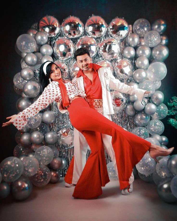 Favorite-Decade-Dance-Party-Creative-Birthday-Party-Themes-For-Couples