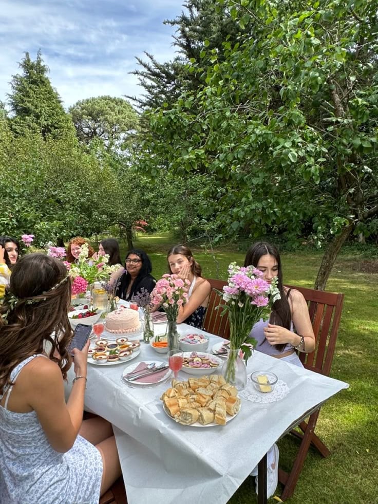 Garden-Birthday-Party-Ideas-For-Adults-On-A-Budget
