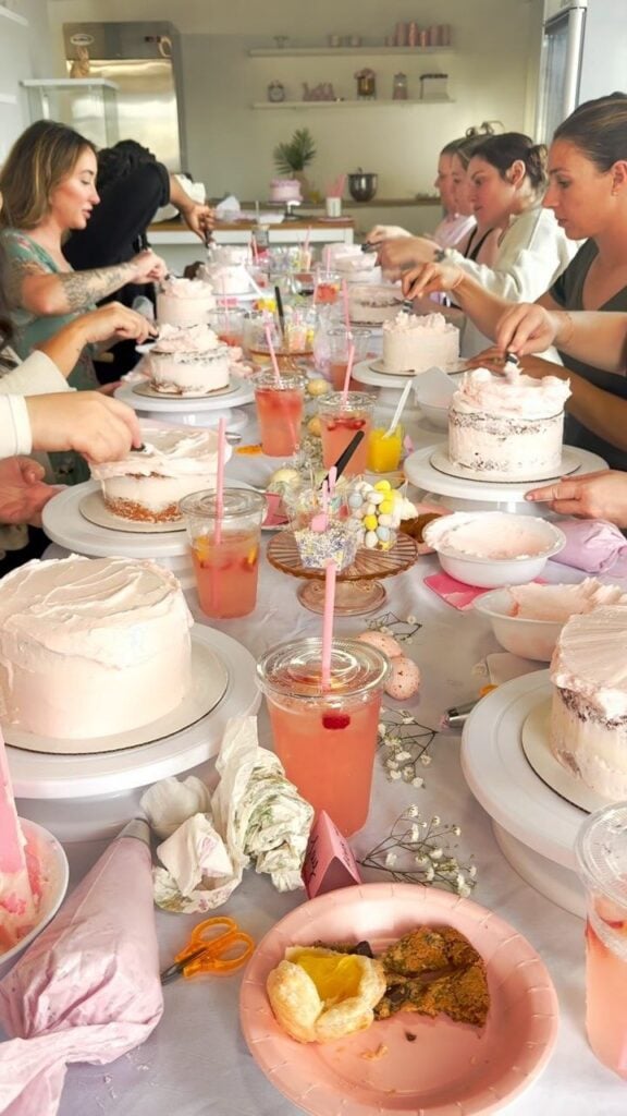 Homemade-Cake-Decorating-Party