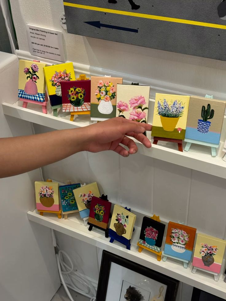 Mini-Home-Art-Gallery.