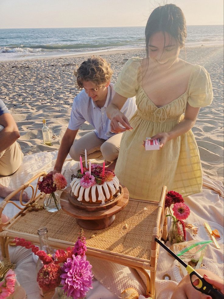 Pack-a-Birthday-Picnic-With-a-Pretty-Setup