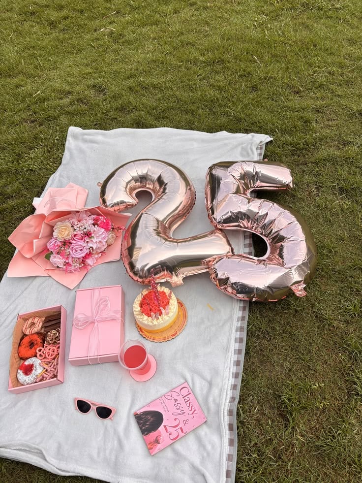 Picnic-25th-Birthday-Party-Ideas