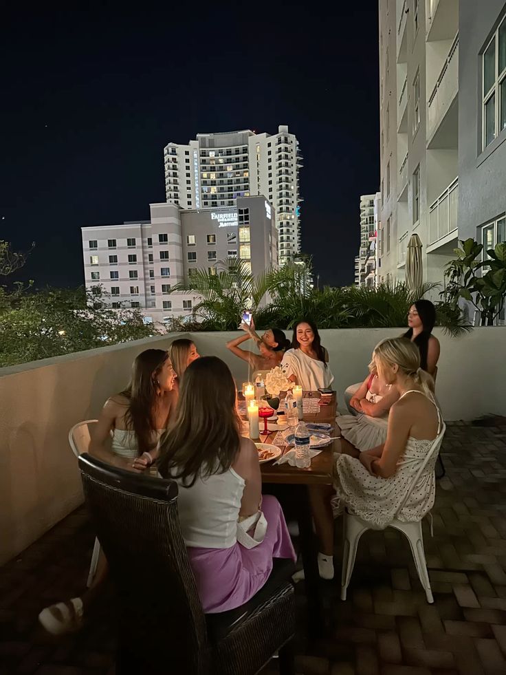 Rooftop-25th-Birthday-Party-Ideas