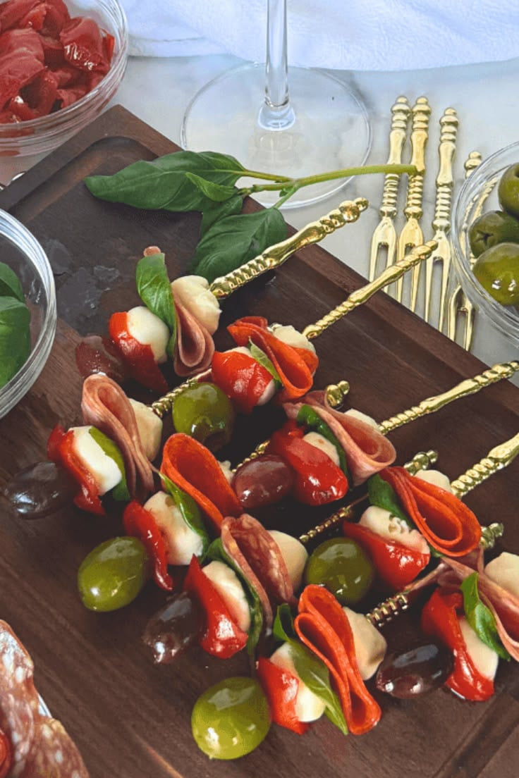 Antipasto-Skewers-Easy-Birthday-Party-Appetizers-for-Adults.