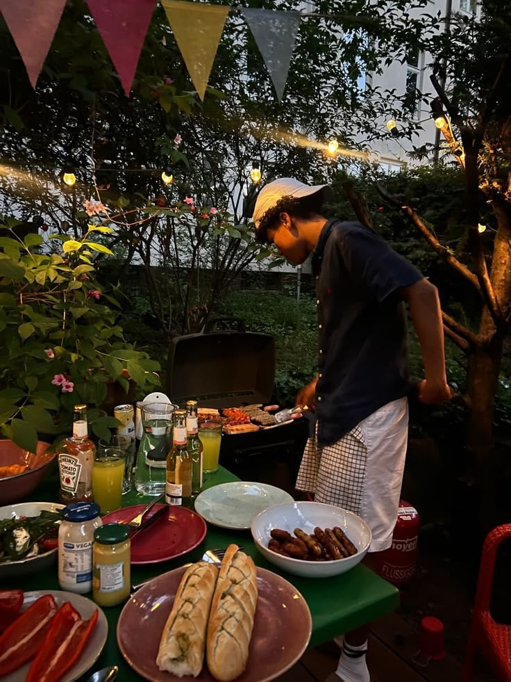 Backyard-BBQ-Night-Birthday-Ideas-for-a-Guys-Night.