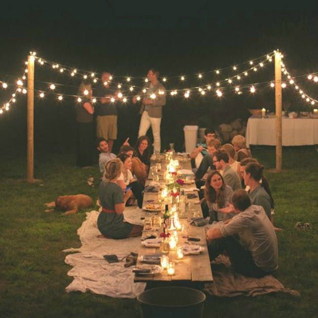 Backyard-Picnic-Dinner