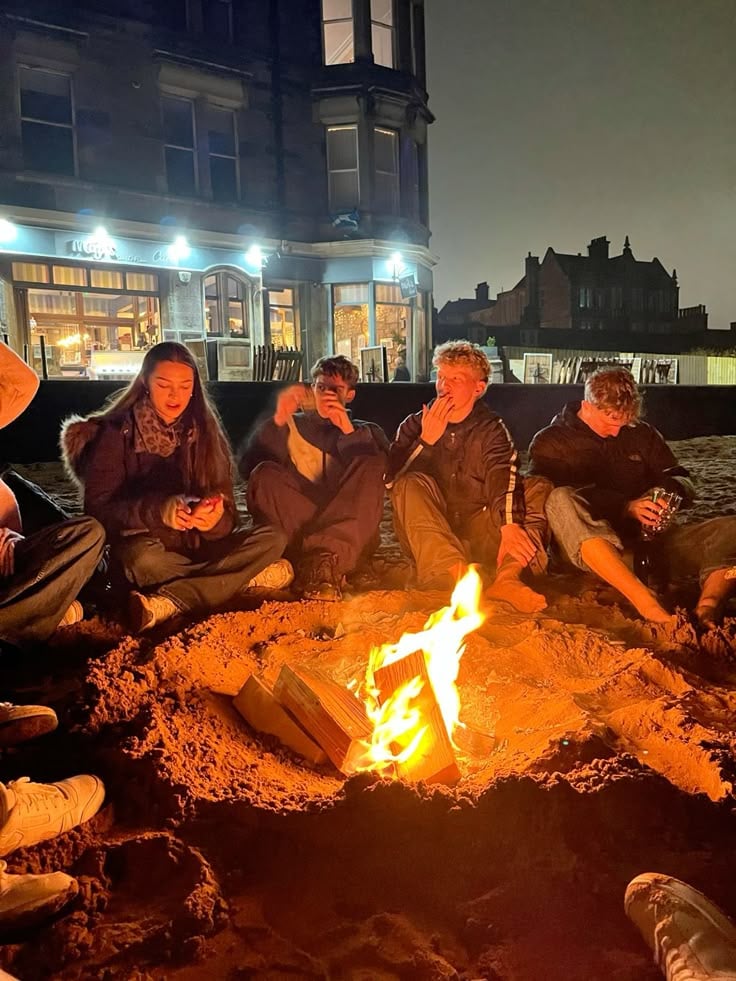 Beach-Bonfire-Birthday-Ideas-for-a-Guys-Night.