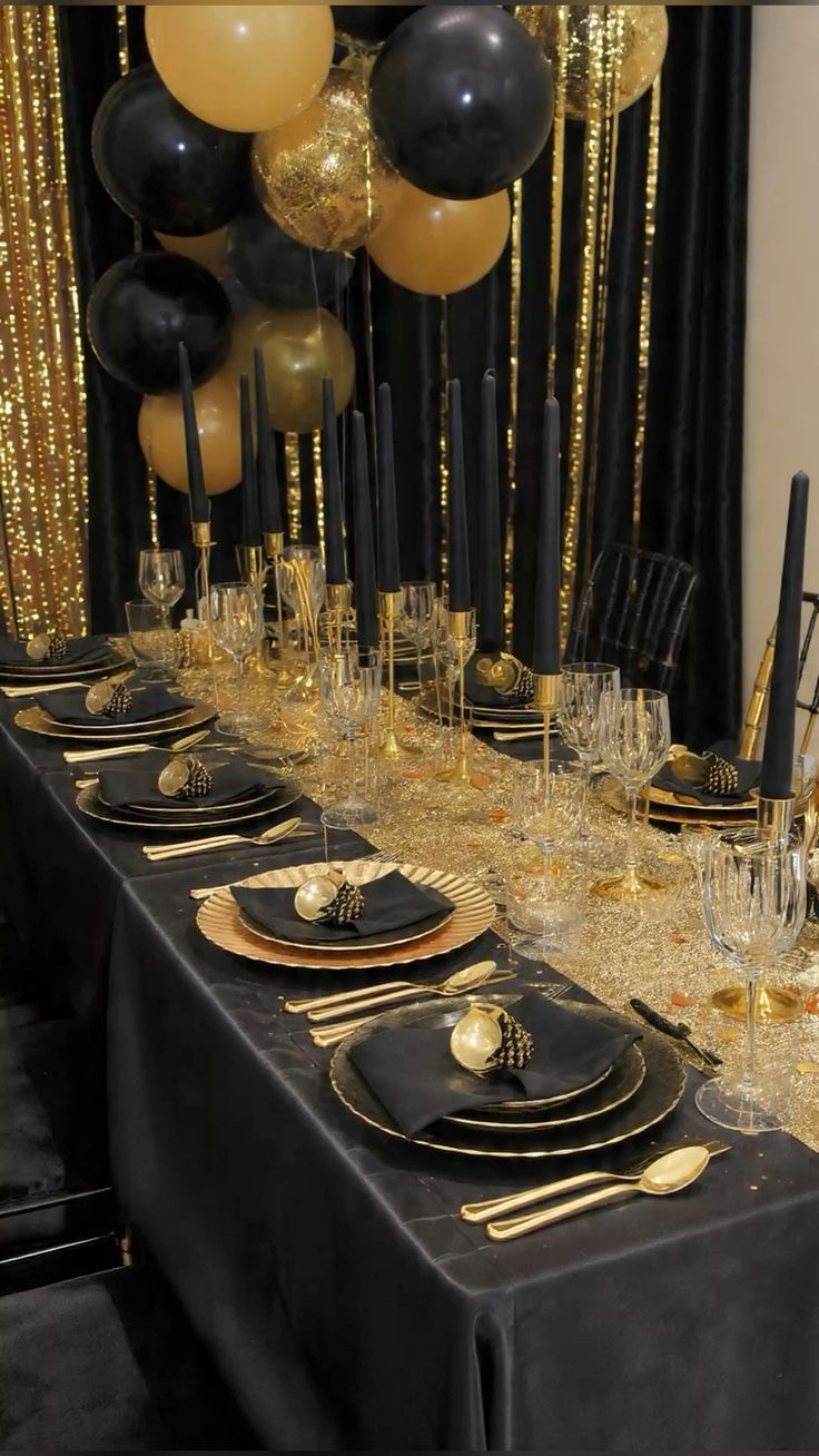 Black-and-Gold-Gala-Elegant-Birthday-Party-Themes-for-Adults