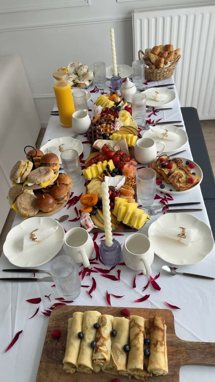 Breakfast-for-Dinner-Party