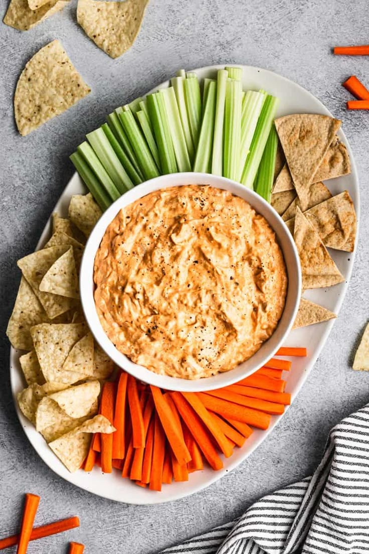 Buffalo-Chicken-Dip-Easy-Birthday-Party-Appetizers-for-Adults.