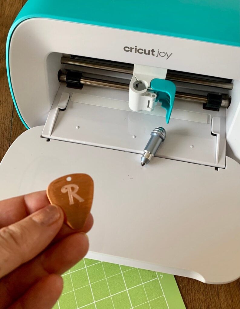 Cricut-projects-for-beginners-using-vinyl