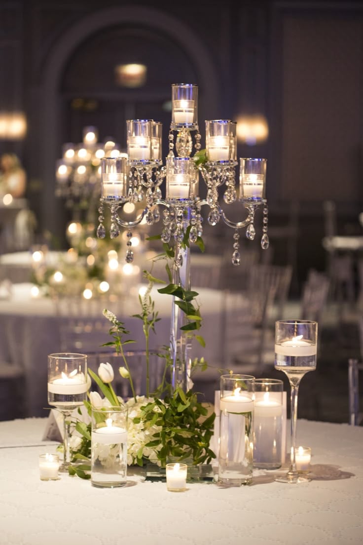 Crystal-Candelabra-Centerpiece