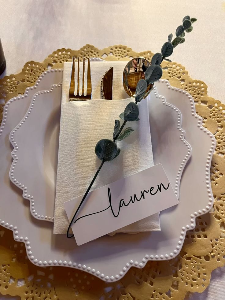 DIY-Personalized-Place-Cards