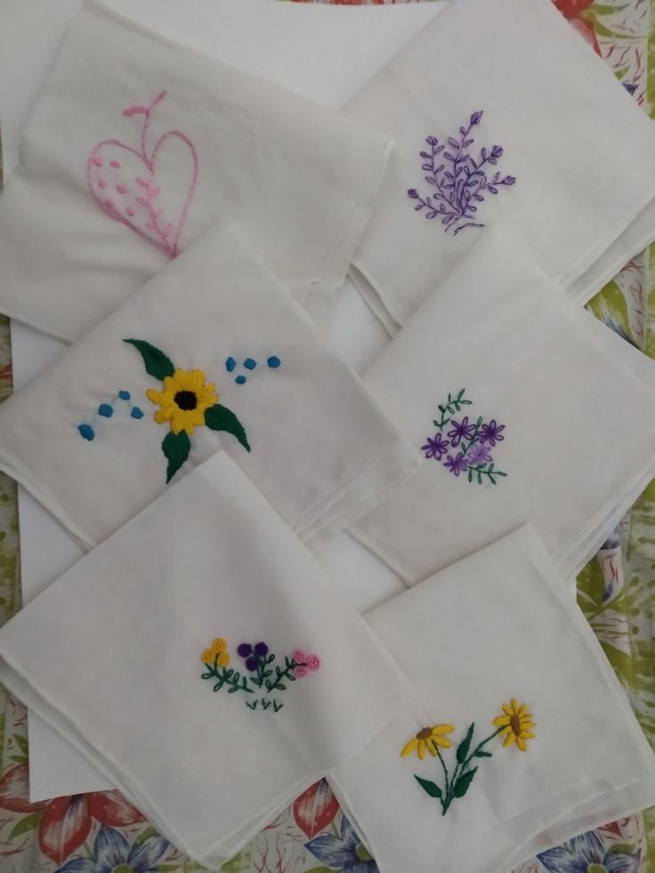 Embroidered-Handkerchiefs