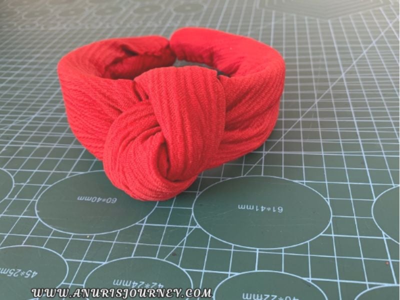 Fabric-Headbands-Things-to-Sew-and-Sell-for-Extra-Money