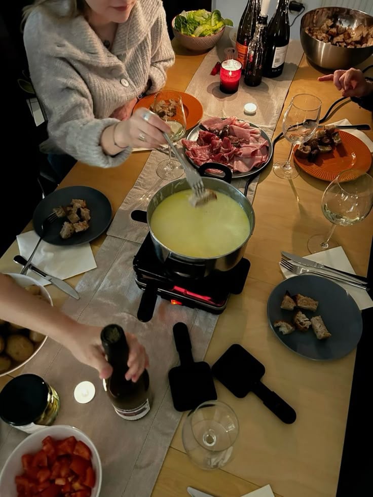 Fondue-and-Fireside-Lounge-Party
