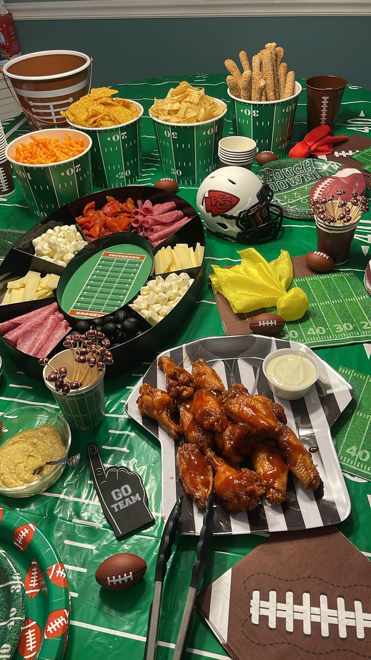Football-Watch-Birthday-Ideas-for-a-Guys-Night.