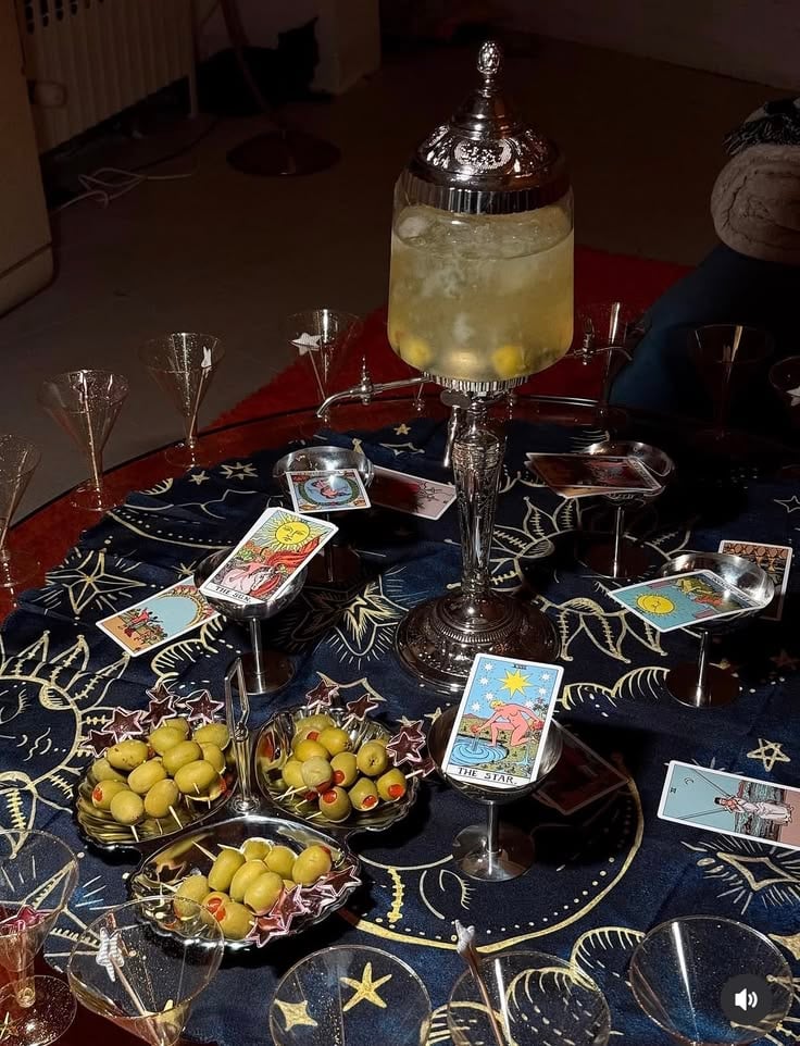 Fortune-Teller-and-Mystic-Lounge-Party