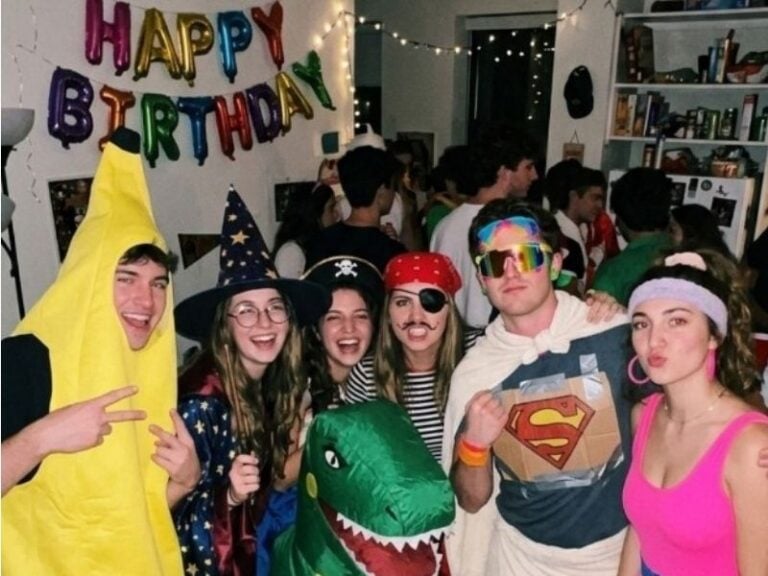 Funny-Birthday-Party-Themes-For-Adults