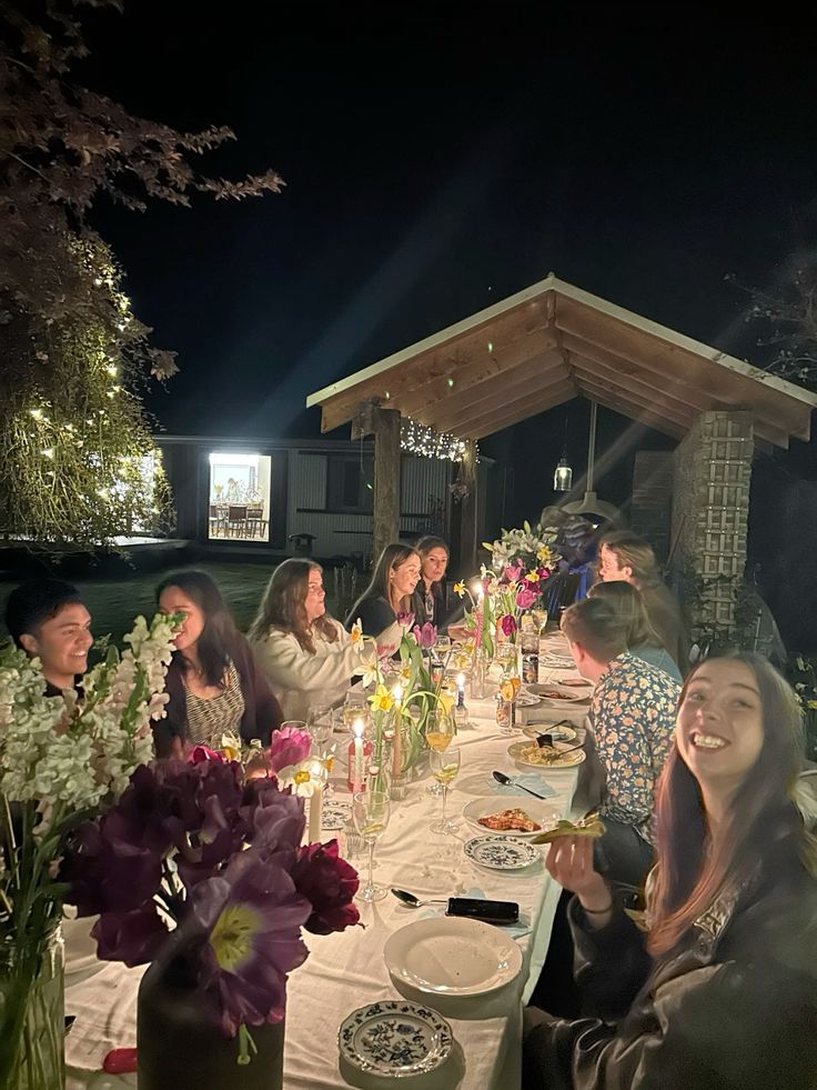 Garden-Dinner-Outdoor-Birthday-Party-Ideas-For-Adults