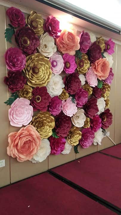 Giant-Paper-Flower-Wall