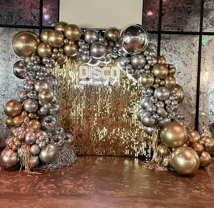 Gold-and-Glitter-Disco-Party