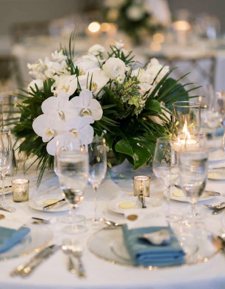 Greenery-and-White-Orchid-Arrangement-Birthday-Table-Decoration-Ideas-for-Adults