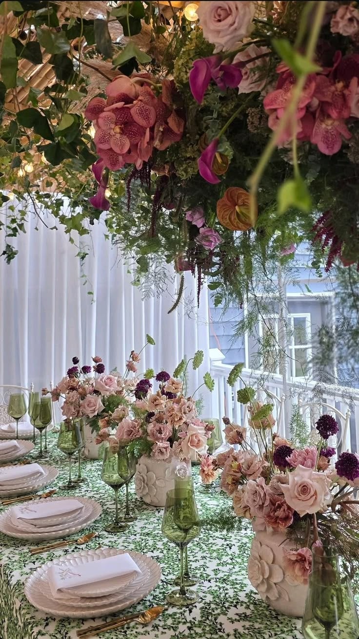 Hanging-Floral-Installation-Above-the-Table.