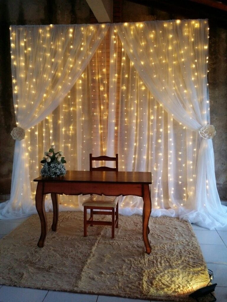Lighted-Backdrop-With-the-Lights-Behind-the-Fabric.