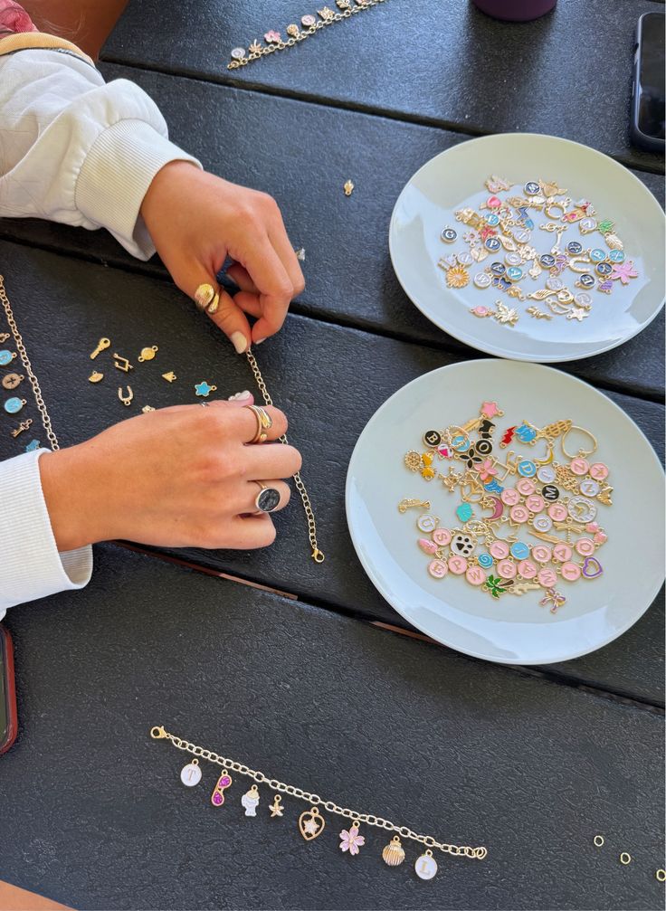 Make-Friendship-Charms-or-Bracelets