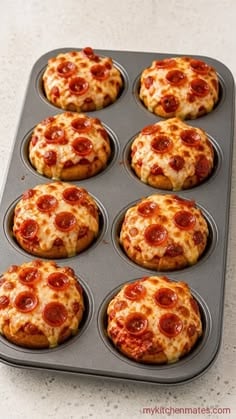 Mini-Muffin-Pizzas-easy-sleepover-snacks