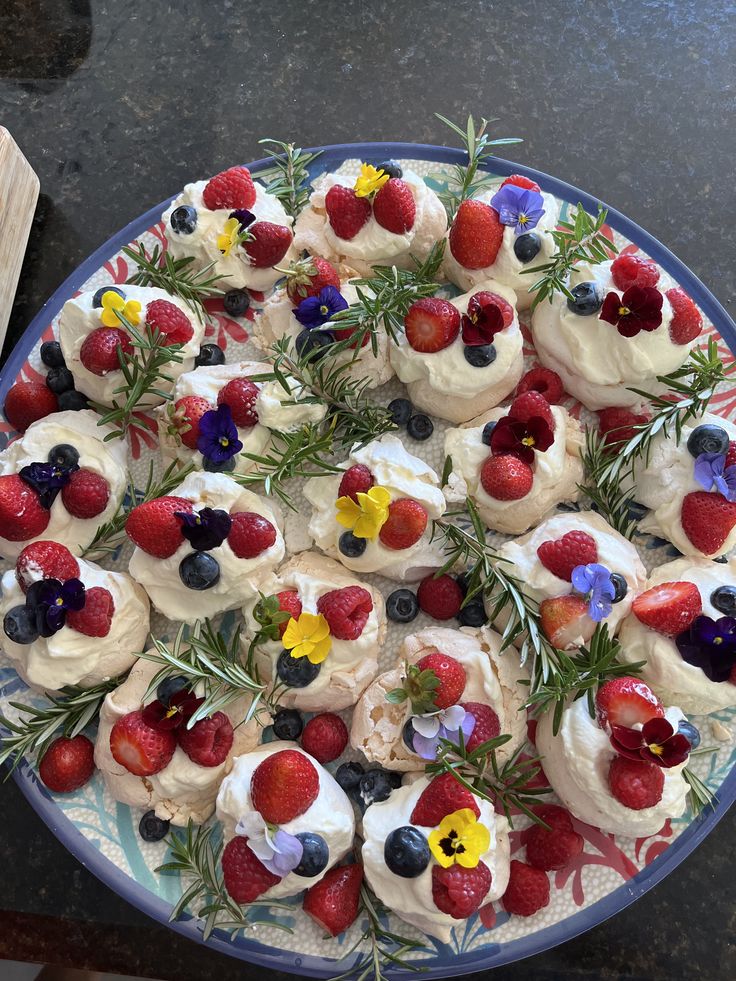 Mini-Pavlovas