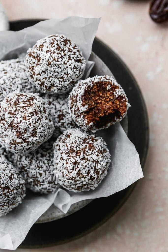 No-Bake-Date-and-Coconut-Bites.