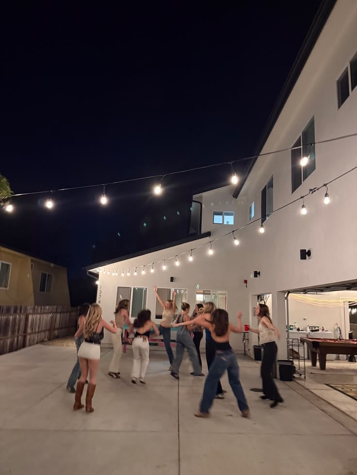 Outdoor-Dance-Party