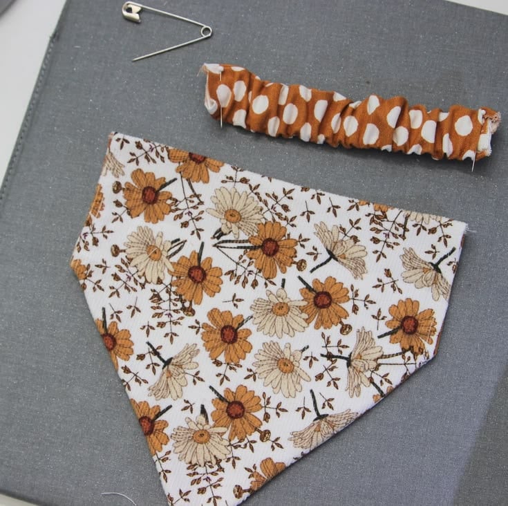 Pet-Bandanas-Things-to-Sew-and-Sell-for-Extra-Money