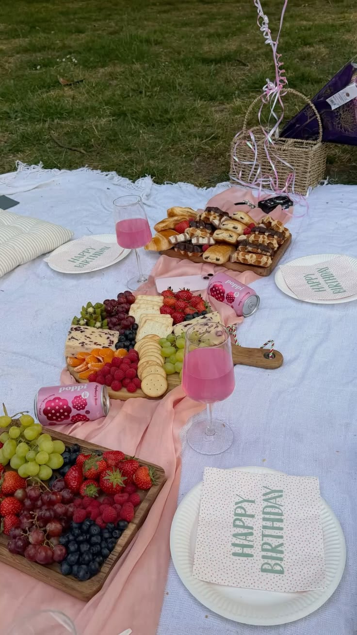 Picnic-in-the-Park-Small-Birthday-Party-Ideas-For-Adults