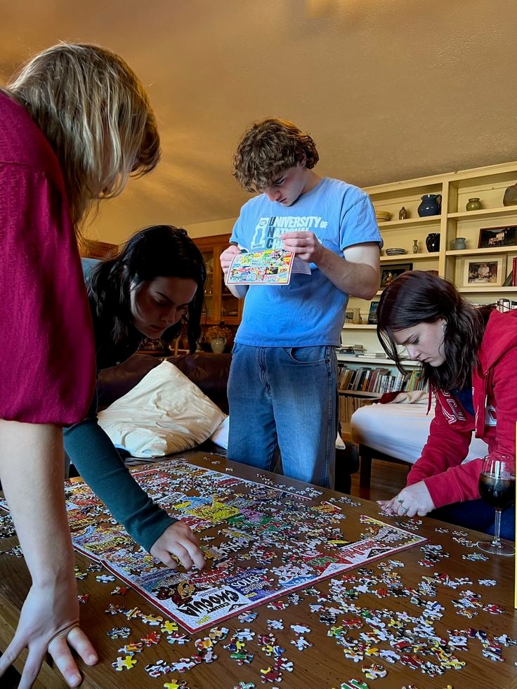 Puzzle-Relay-birthday-party-activities-for-teens