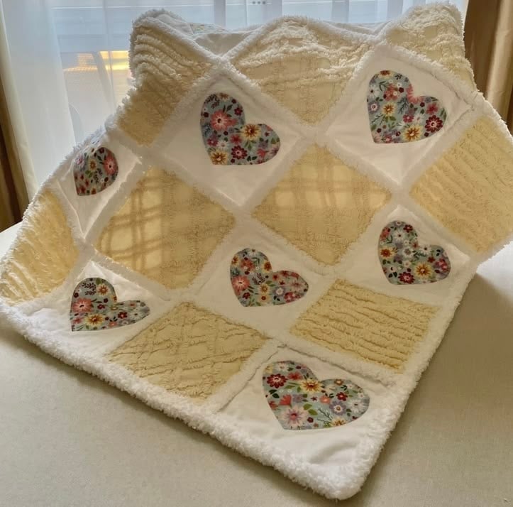 Rag-Quilts-Handmade-Sewing-Projects-People-Actually-Buy