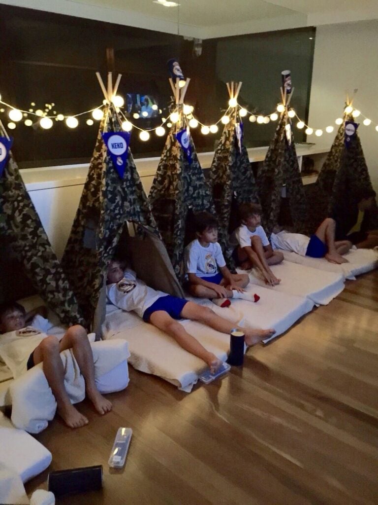 
Sleepover-Fort-With-an-Engineering-Constraint